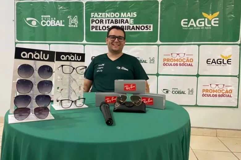 Em coletiva de imprensa, Óticas Cobal anunciam promoção com mil armações gratuitas