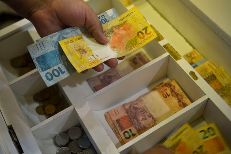 Receita Federal arrecada mais de R$ 202,5 bilhões em julho