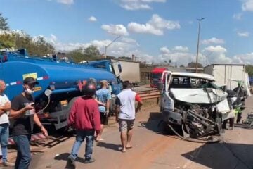 Acidente grave e carga saqueada causam transtornos na BR-381