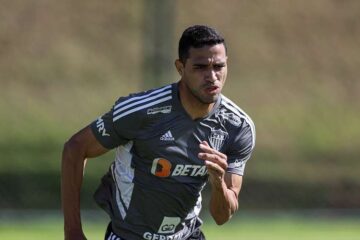 Com dores no quadril, atacante Alan Kardec vira desfalque do Atlético