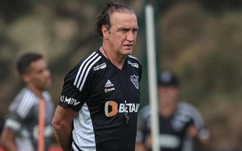 Atlético-MG enfrenta Flamengo no Maracanã neste domingo