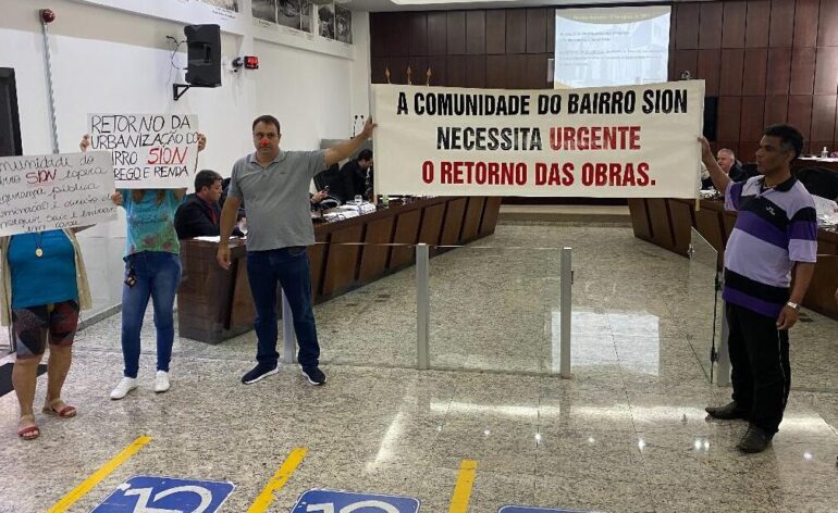 Mais de 50 anos: moradores do bairro Sion reclamam de nova paralisação das obras