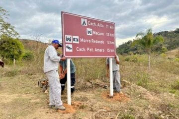 Zona rural de Itabira recebe novas placas de sinalização turística