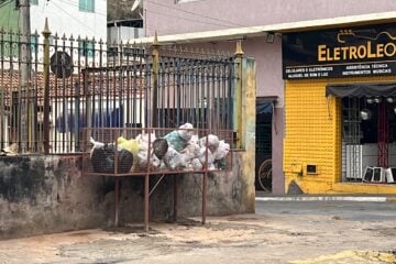 Monlevade recebe a instalação de lixeiras em vários pontos estratégicos