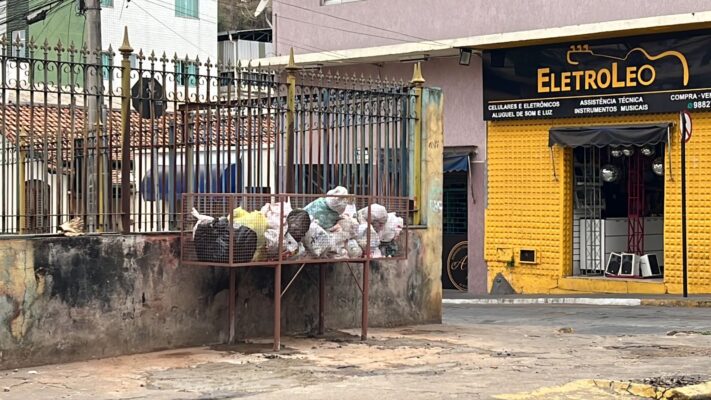 Monlevade recebe a instalação de lixeiras em vários pontos estratégicos