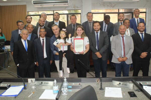 Idealizador da 1ª Corrida Rara de Itabira, Max Cota é homenageado pela Câmara Municipal