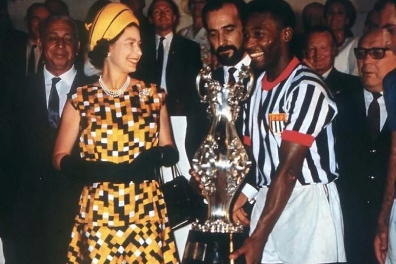 Rainha Elizabeth II esteve em Olimpíadas e Copa do Mundo e teve encontro com Pelé