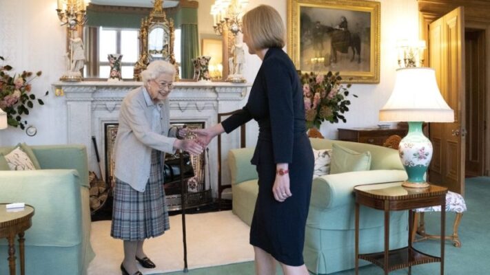 Liz Truss: "Reino Unido é um ótimo país como é hoje por conta da rainha Elizabeth II"