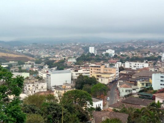 Quinta-feira ainda segue com possibilidade de pancada de chuva; confira a previsão do tempo