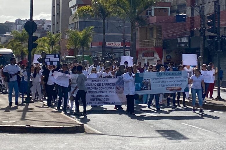 GALERIA DE FOTOS: enfermeiros itabiranos protestam por piso salarial