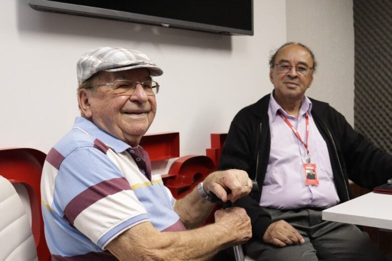 Sala de Visitas: Padre Ivanir lança livro de memórias e revisita os momentos mais marcantes da sua vida