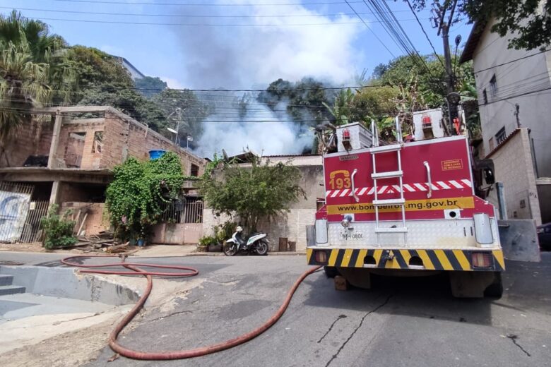 Itabira: curto circuito causa incêndio em residência