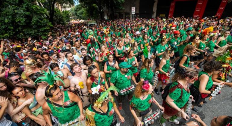 Prefeitura de Belo Horizonte lança edital de patrocínio para o Carnaval de 2023 e 2024