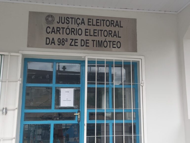 Cartório Eleitoral orienta partidos sobre propagandas irregulares no domingo
