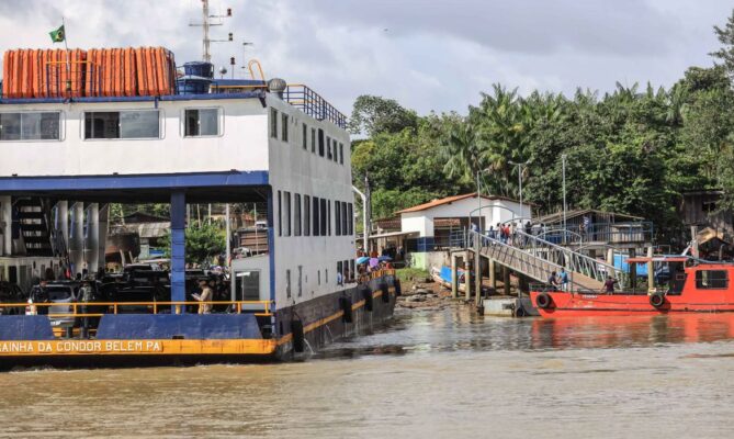 Sobe para 18 o total de mrtos em acidente com lancha em Belém. Equipes encontram mais 5 corpos de vítimas de naufrágio no Pará.