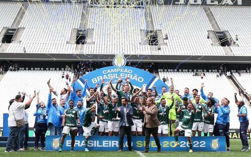 Atletas do Palmeiras zoam Corinthians: ‘Apanha na base e no profissional’
