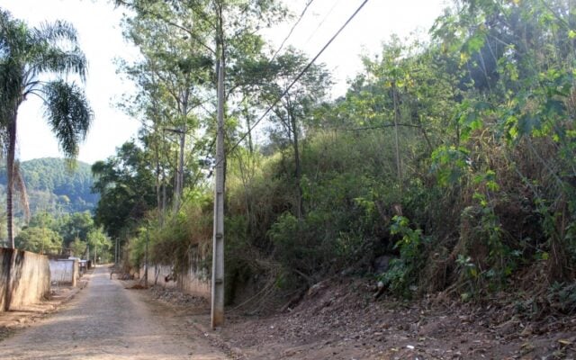 Após longa demora, ponte do bairro Santa Cruz será concluída em Monlevade