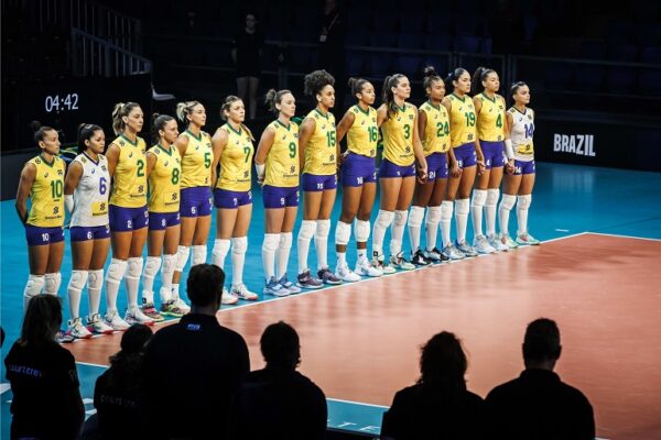 Seleção de volêi feminino perde para o Japão no Mundial