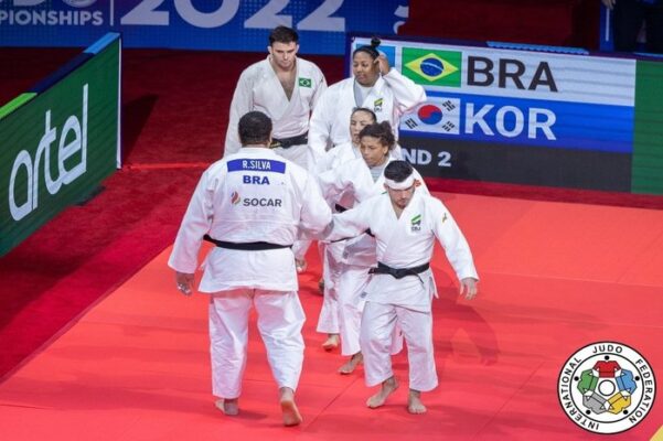 Brasil cai na estreia por equipes, mas fica em 2º no geral no Mundial de Judô