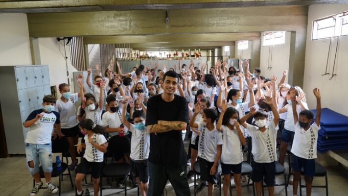 Rapper itabirano Thiago SKP participa do evento "Paixão de Ler" no Rio de Janeiro