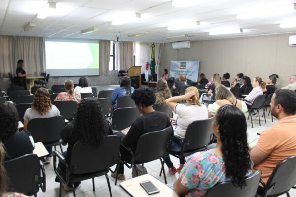 Servidores da Atenção Primária recebem capacitação sobre saúde do trabalhador