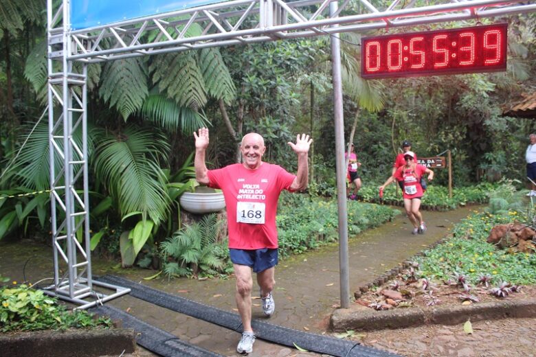 “Fiquei sabendo da corrida e reacendeu um espírito em mim”, conta José de Oliveira, o mais velho a participar da DMX Run