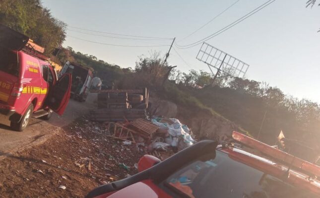 motorista-fica-preso-as-ferragens-em-acidente-na-br-381-2