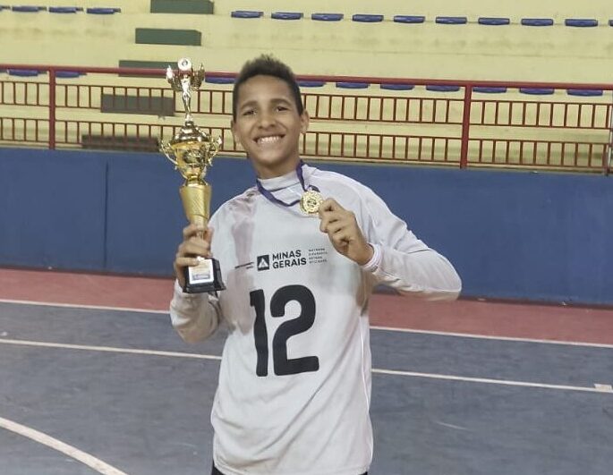 Jovem itabirano cria vaquinha para realizar testes no América-MG