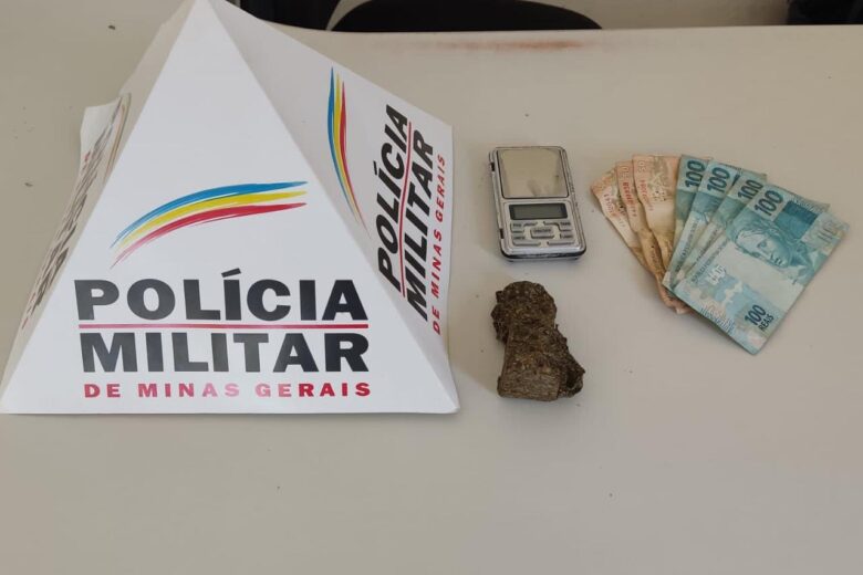 Polícia Militar apreende drogas no bairro Gabiroba, em Itabira