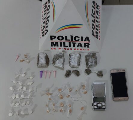 pm-apreende-crack-maconha-e-cocaina-no-juca-rosa