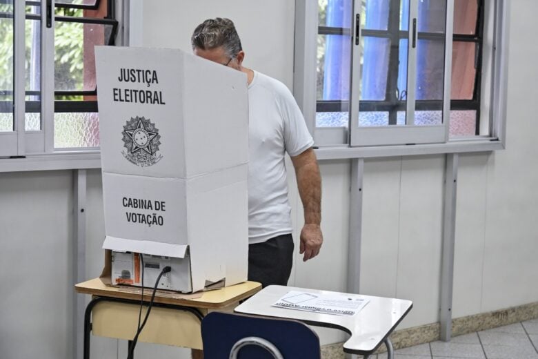 Segundo turno das eleições transcorre de forma tranquila em Minas Gerais