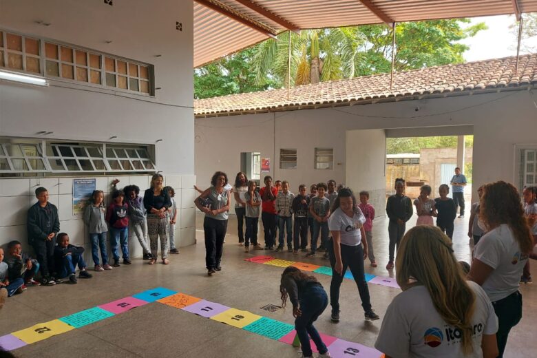 Itabira: Escola Alice Martins Fontes recebe ação de conscientização para adoção de animais