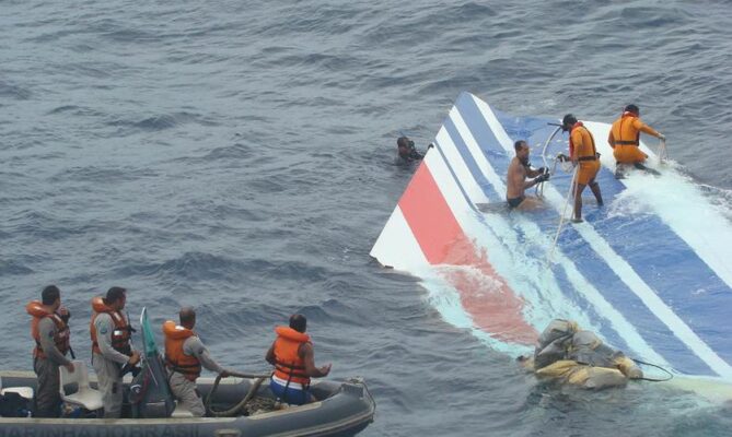 'Tentamos de tudo', repetiram pilotos antes de avião da Air France cair em 2009