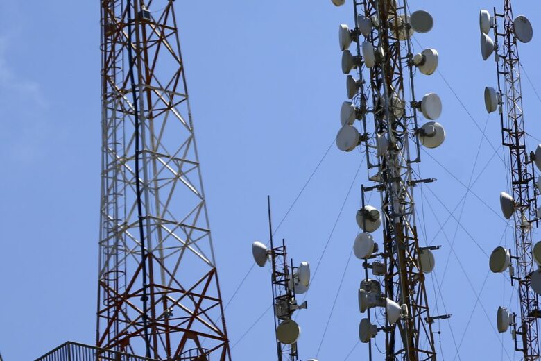 Volume de serviços avança 0,7% em agosto, segundo o IBGE