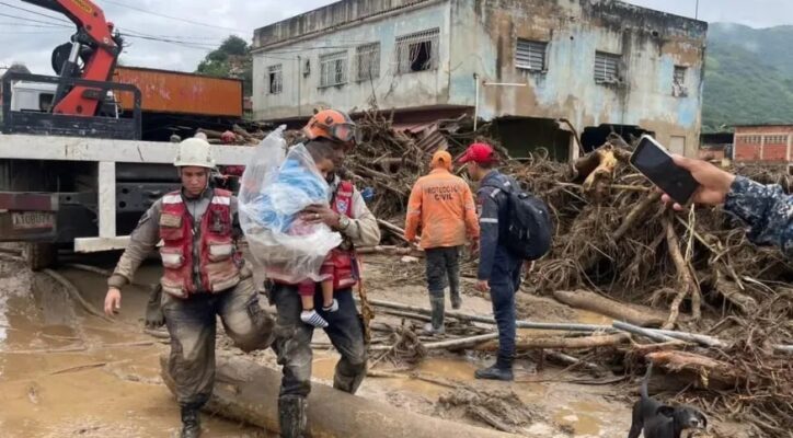 Deslizamento de terra varre cidade na Venezuela e deixa ao menos 22 mortos