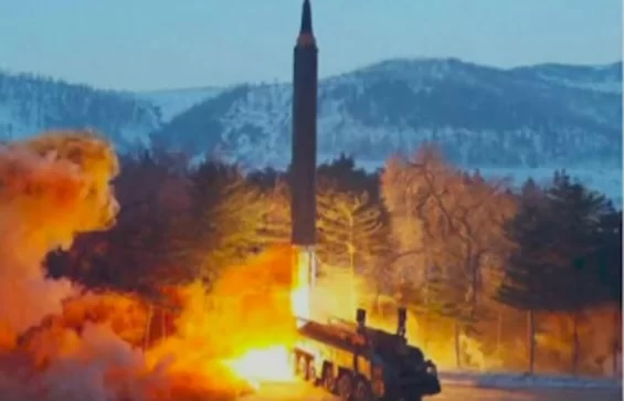 Coreia do Norte dispara míssil, e sobrevoa aviões perto da fronteira com a do Sul