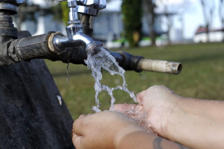 Saae emite comunicado alertando que o aumento de consumo de água durante a onda de calor pode causar desabastecimento