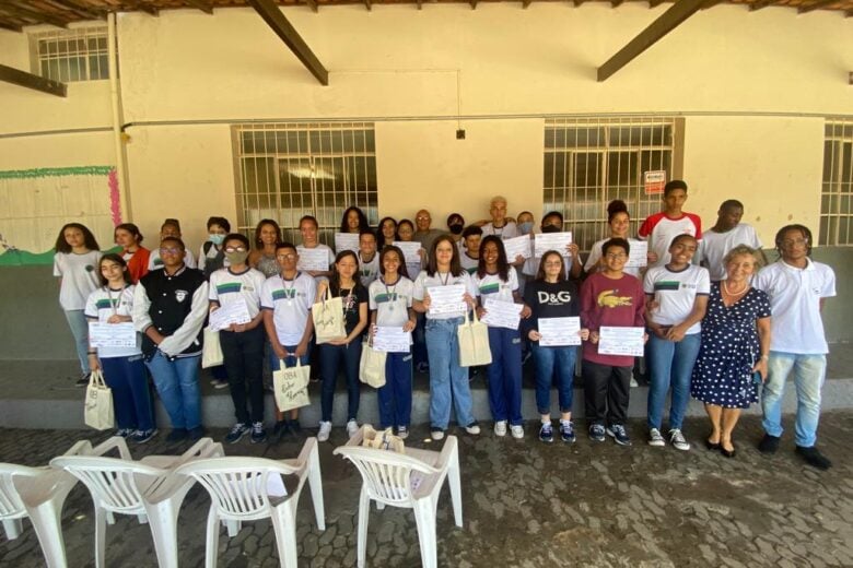 Estudantes do Didi Andrade recebem medalhas e certificados da Olimpíada Brasileira de Astronomia