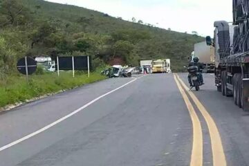 Homem morre em acidente entre caminhão e carro na BR-381