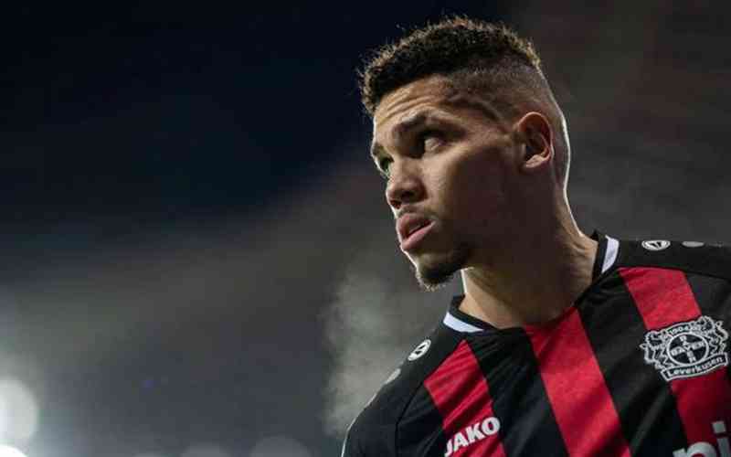 Alvo do Atlético, Paulinho, do Leverkusen, negocia com clube paulista