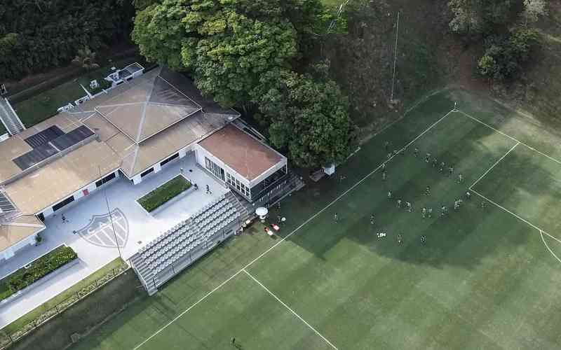 Coletiva de diretor, férias e reapresentação: o fim de 2022 no Atlético