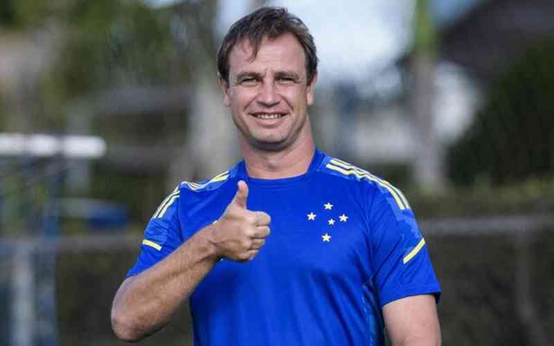 Felipe Conceição, ex-Cruzeiro, é o novo técnico do Sampaio Corrêa para 2023