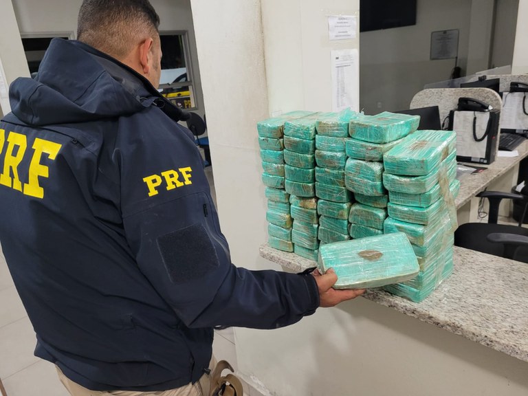 prf apreende 50kg de droga