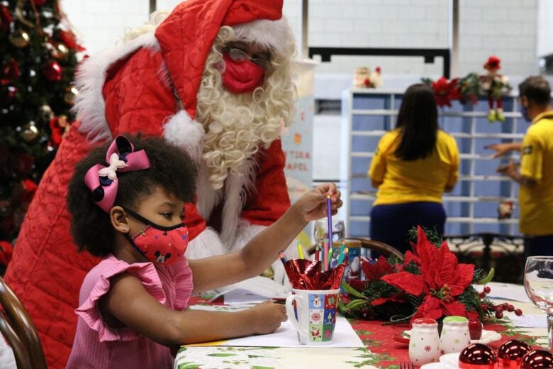 Campanha de adoção de cartinhas de Natal nos Correios já começou; saiba mais