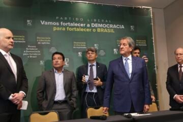 Partido de Bolsonaro recorre ao TSE para invalidar votos de 279 mil urnas eletrônicas