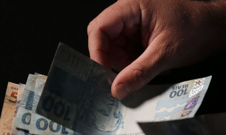 Polícia Federal combate fraude ao auxílio emergencial no Amapá