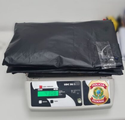 casal é preso tentando embarcar com cocaína no aeroporto