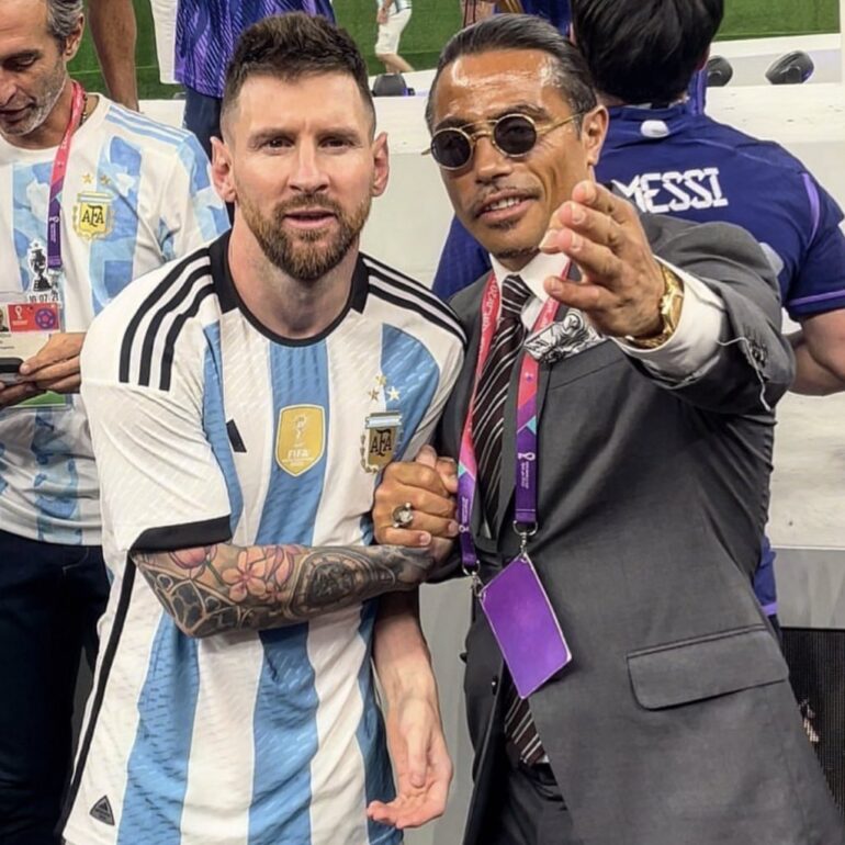 Fifa investiga ‘acesso indevido’ do chef ‘Salt Bae’ à Taça da Copa do Mundo
