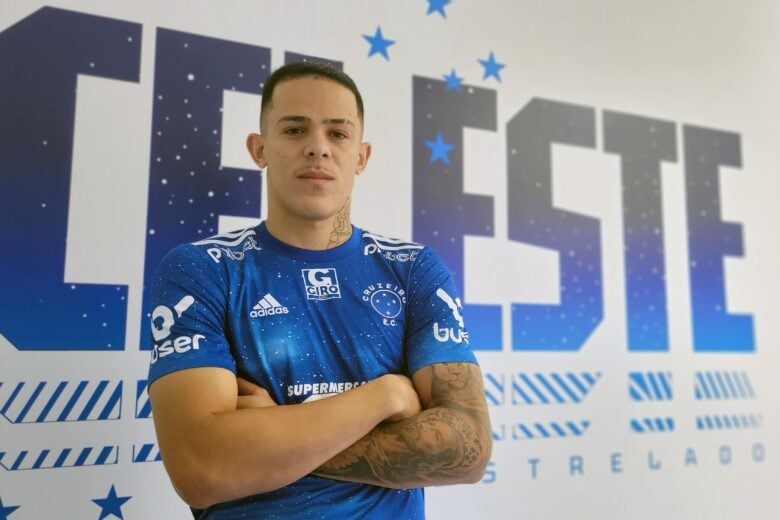 Cruzeiro anuncia contratação do volante Wallisson