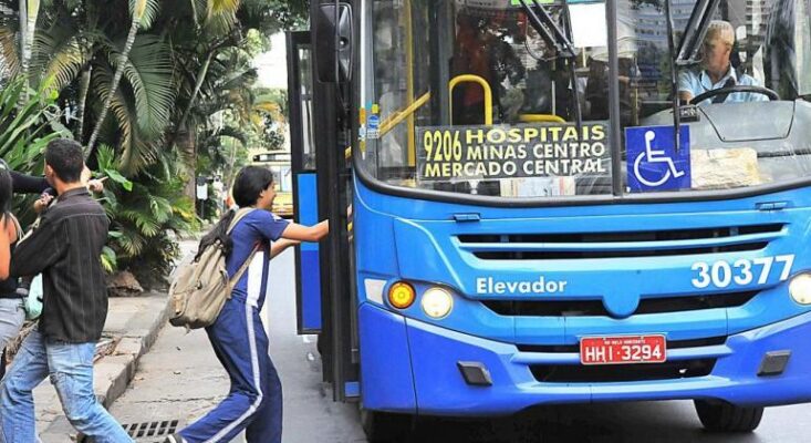 meio passe estudantil; ônibus;